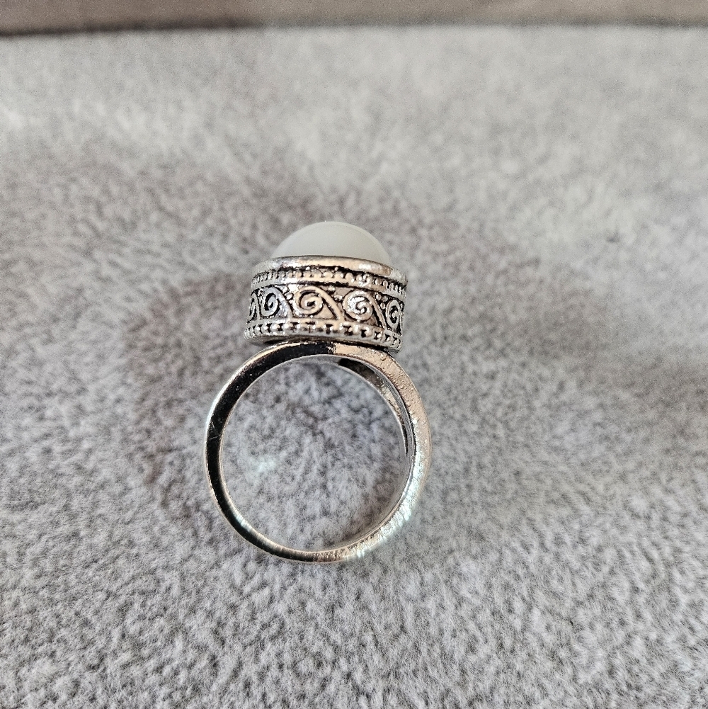 Oval Cocktail Ring - Picture 6 of 6
